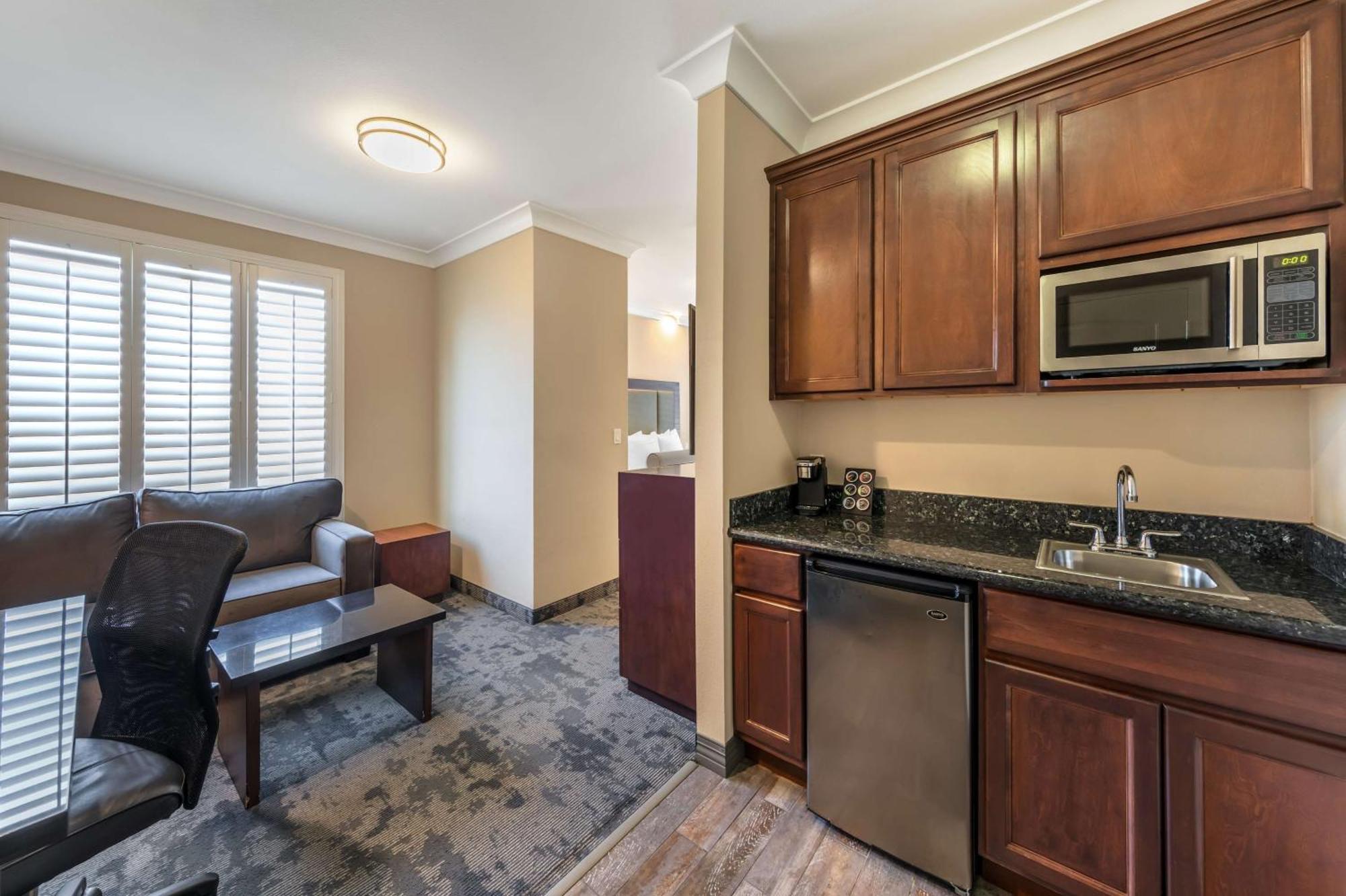 Best Western Plus Avita Suites Torrance Exterior photo