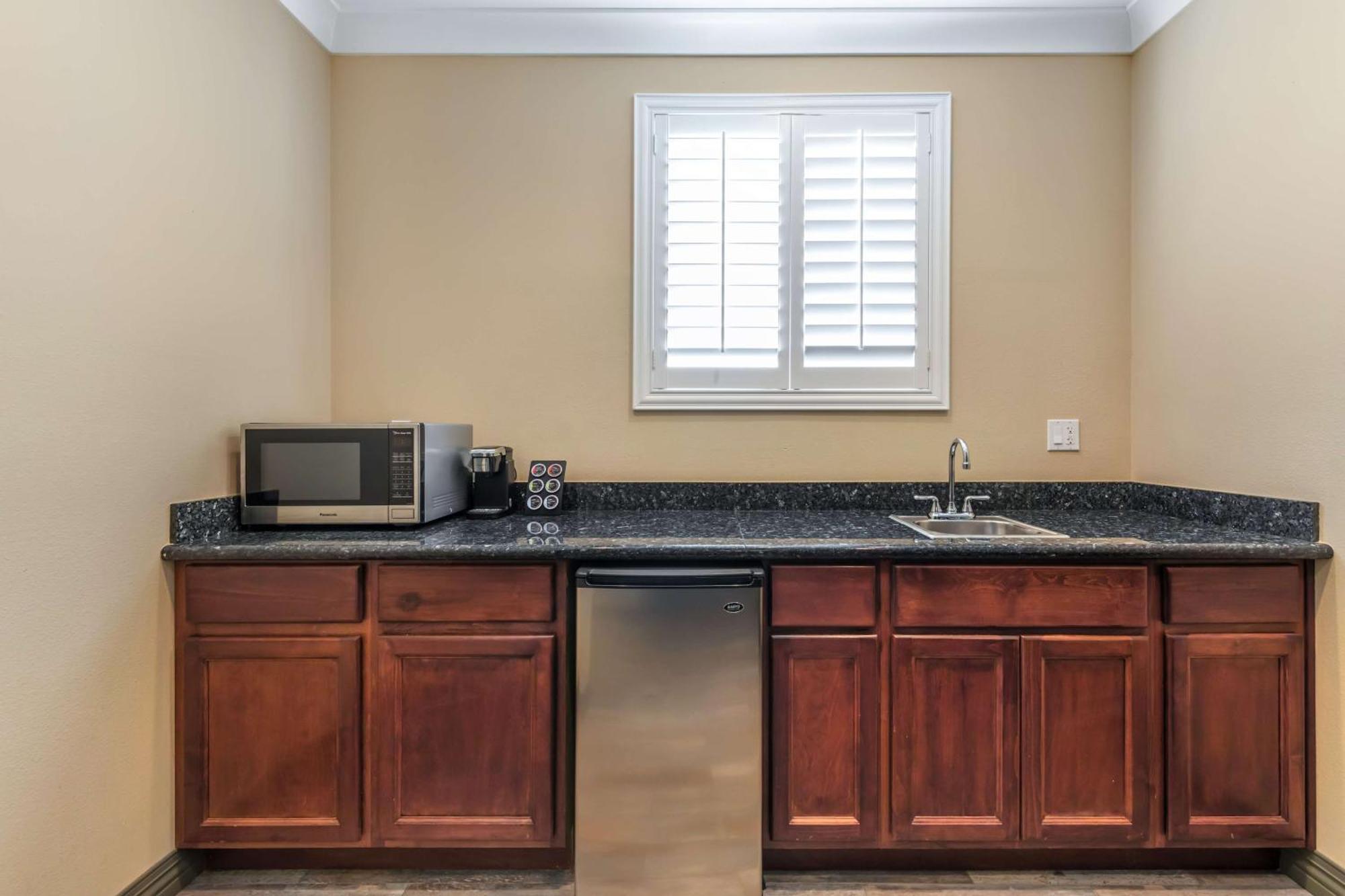 Best Western Plus Avita Suites Torrance Exterior photo